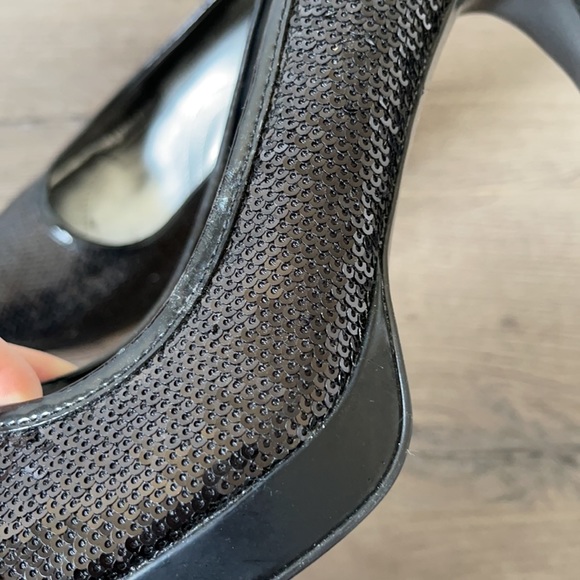 Tahari heels size 8 - Picture 10 of 14